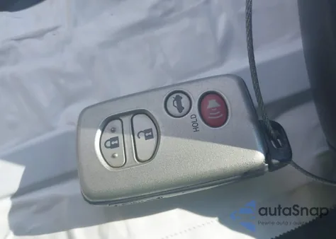 2008 Toyota Camry Hybrid z USA, uszkodzony, nr VIN 4T1BB46K08U048410